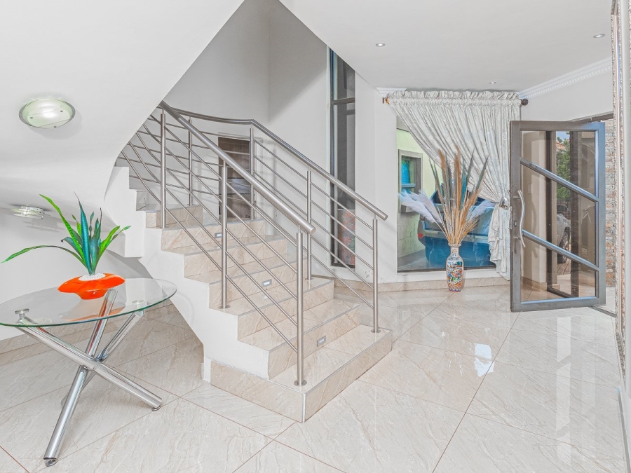 4 Bedroom Property for Sale in Xanadu North West